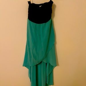 Daily look turquoise and black high low dress
